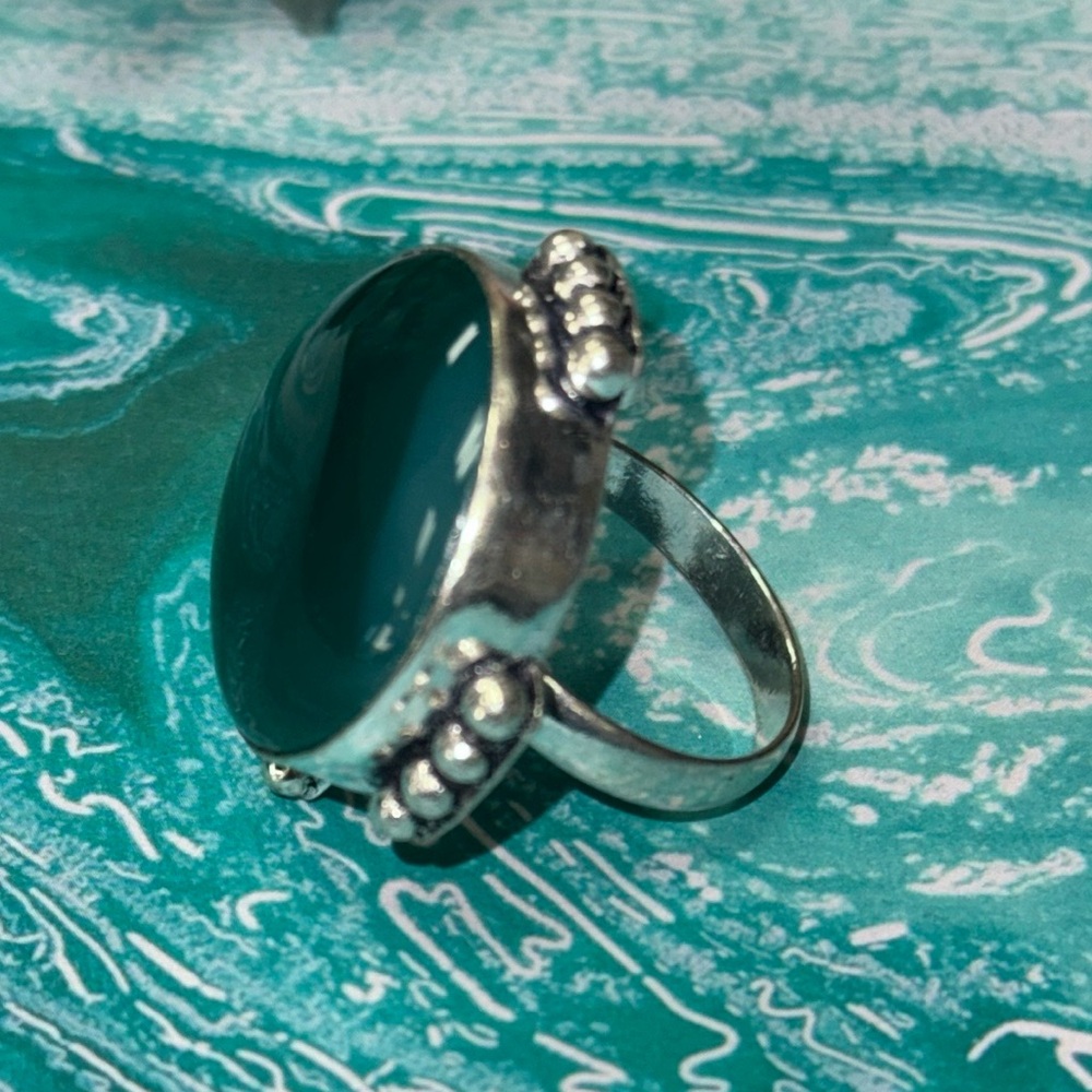 Green Chalcedony Silver Ring - image 3